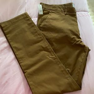 GAP men’s khakis